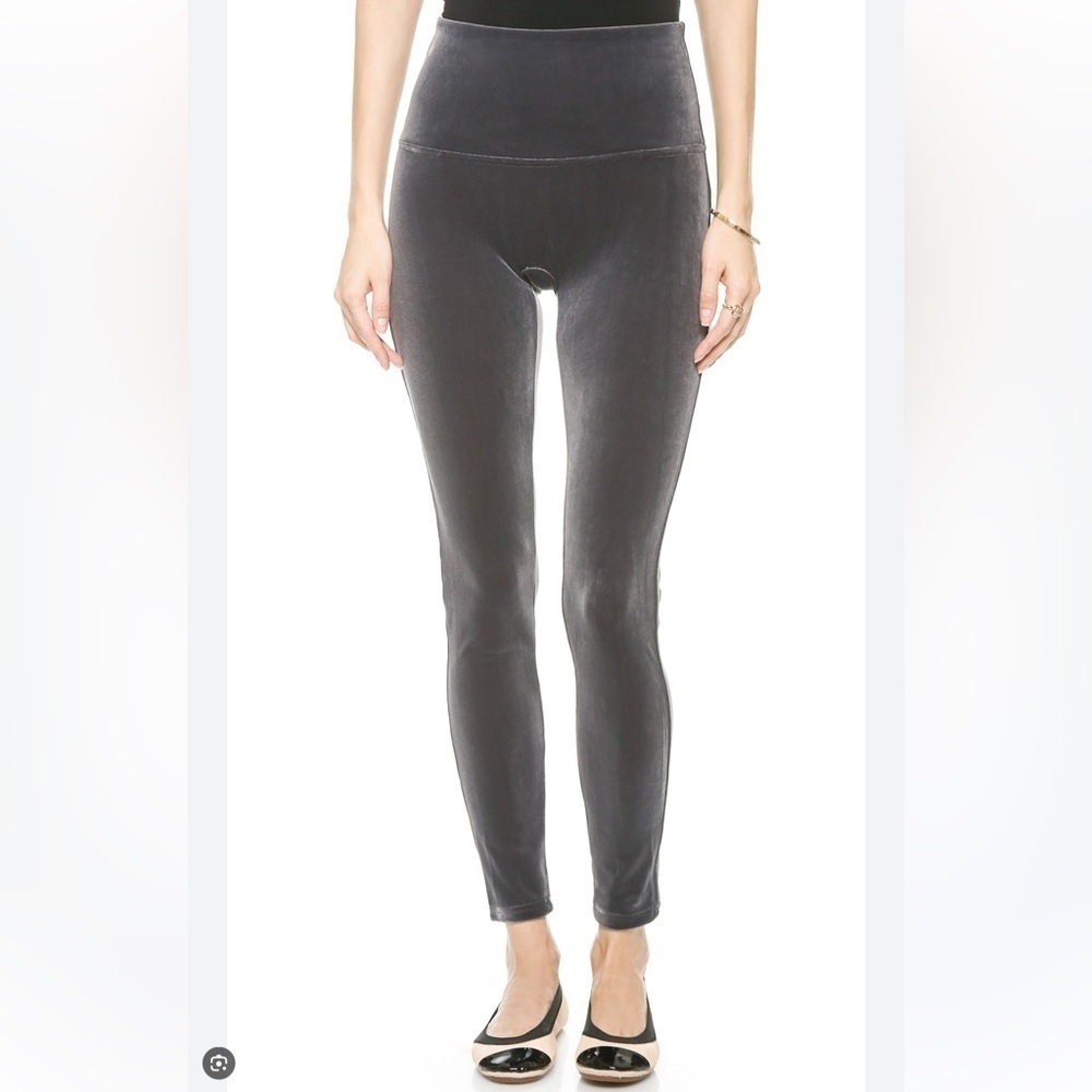 SPANX • Women’s Ready To Wow Velvet Leggings in Silver Chrome Grey Size Medium